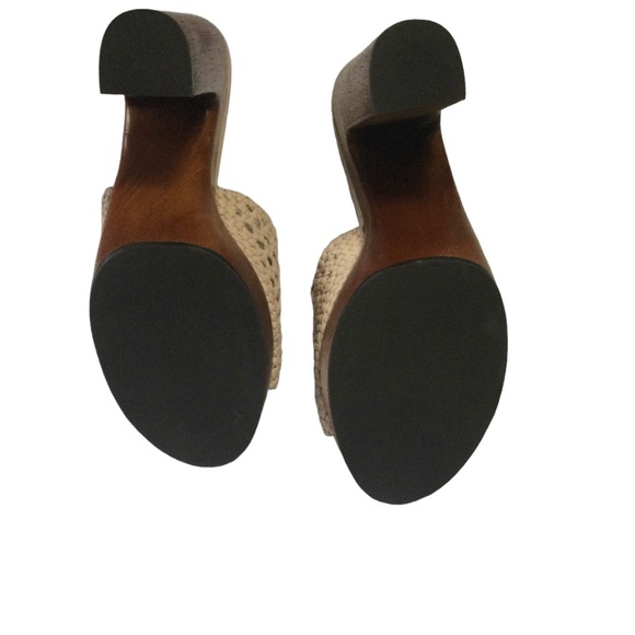 Veronica Beard Guadalupe Woven Leather Wooden-Heel Mules in Shell Women’s Size 8 - Picture 10 of 11
